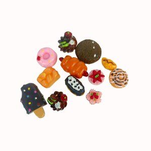 Dollhouse Miniature Resin Food Accessories 12 Pieces of Sweet Treats
